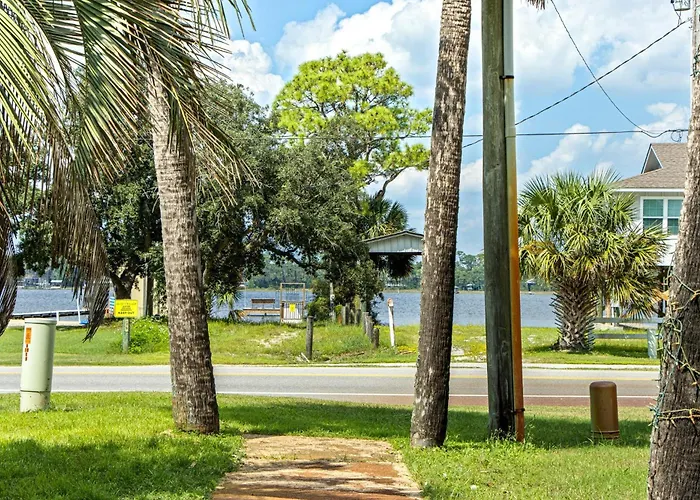 Gulf Village 315 *